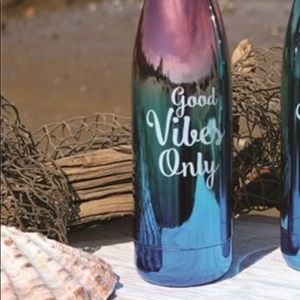 New “Good Vibes Only” Stainless Steel Water Bottle